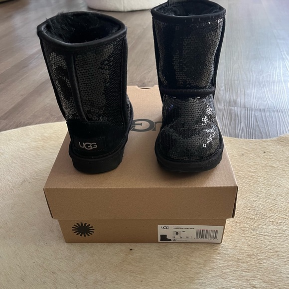 Uggs classic sequence - Picture 2 of 4